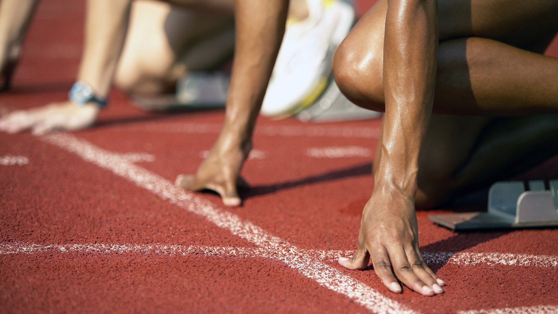 攀岩运动普及广泛吸引青少年参与，攀岩运动的好处和坏处