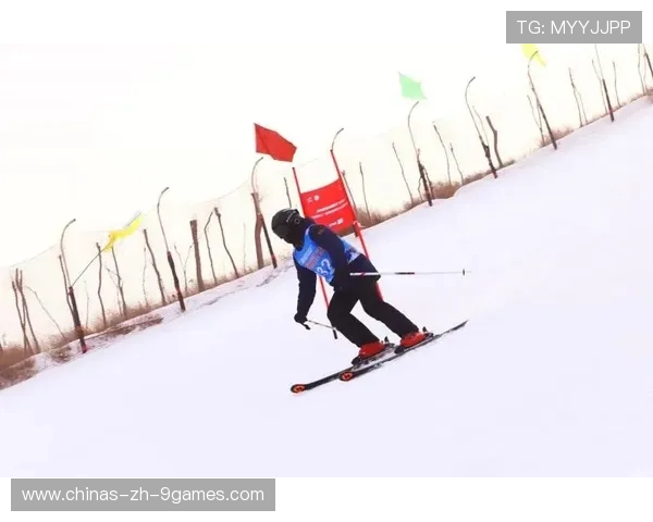 冰雪运动俱乐部完善少儿滑雪课程的家校协同参与制度，冰雪运动示范学校